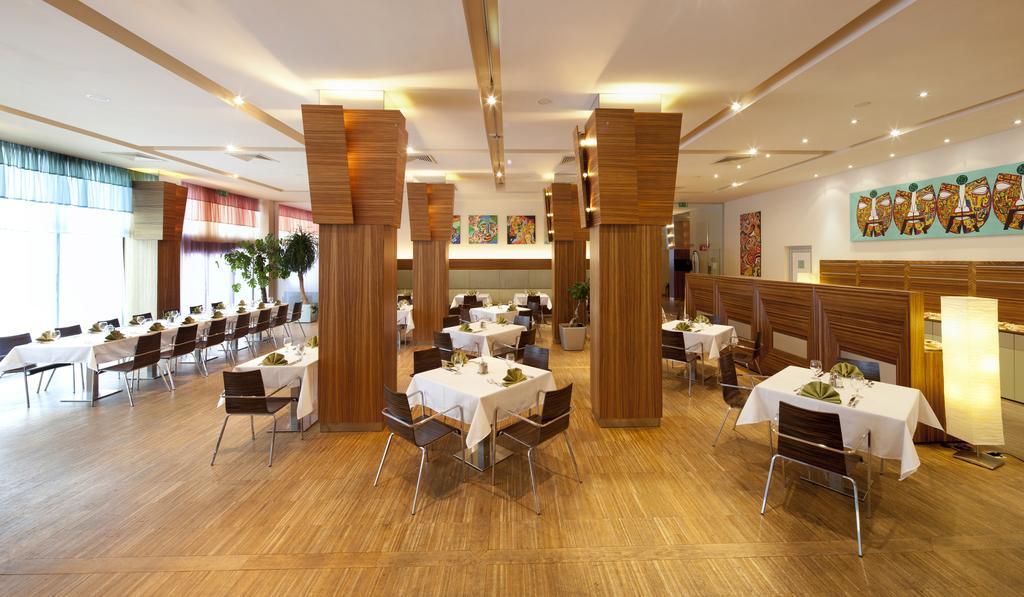 The Gerald'S Hotel Rădăuţi Exteriör bild