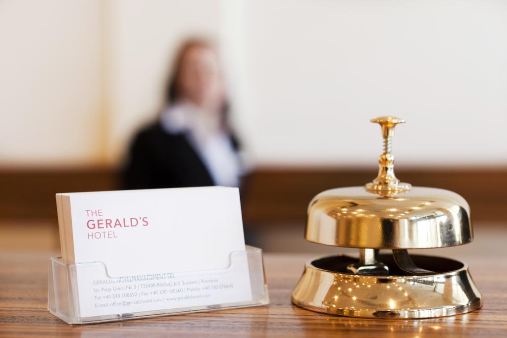 The Gerald'S Hotel Rădăuţi Exteriör bild